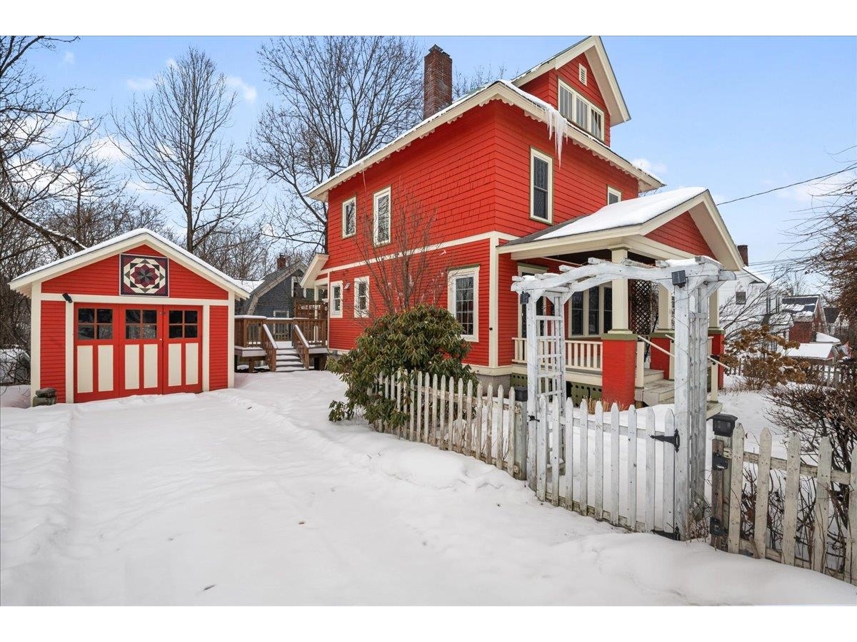 11 Hilltop Avenue