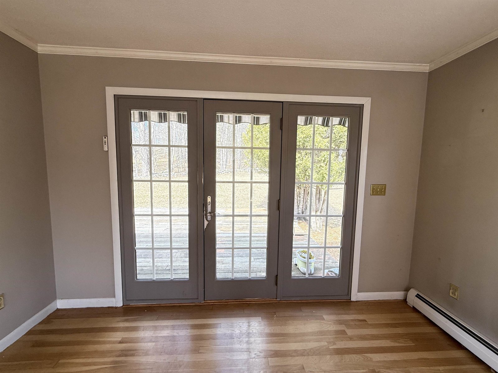 11 Juniper Hill Road
