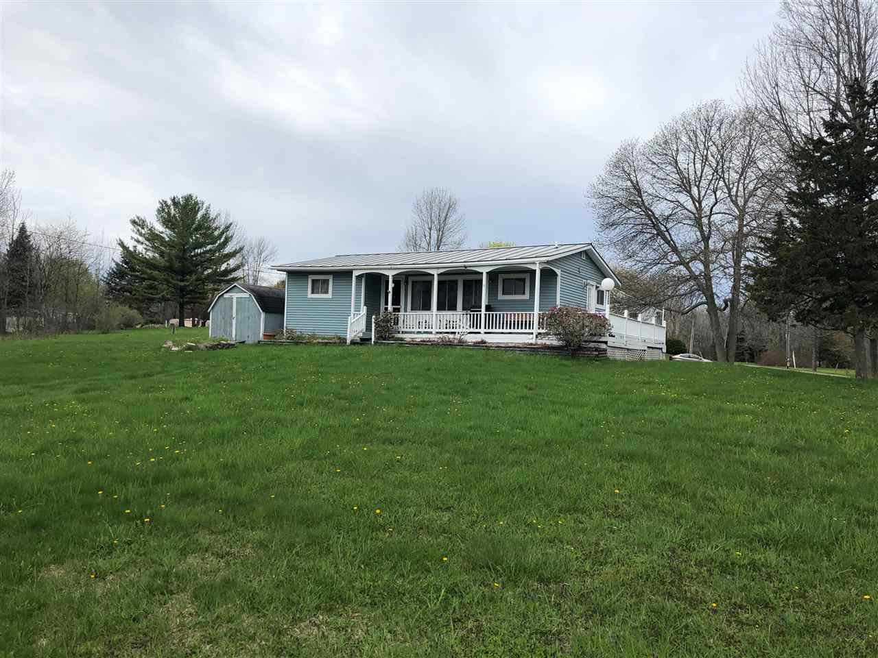 11 Lakeshore Boulevard