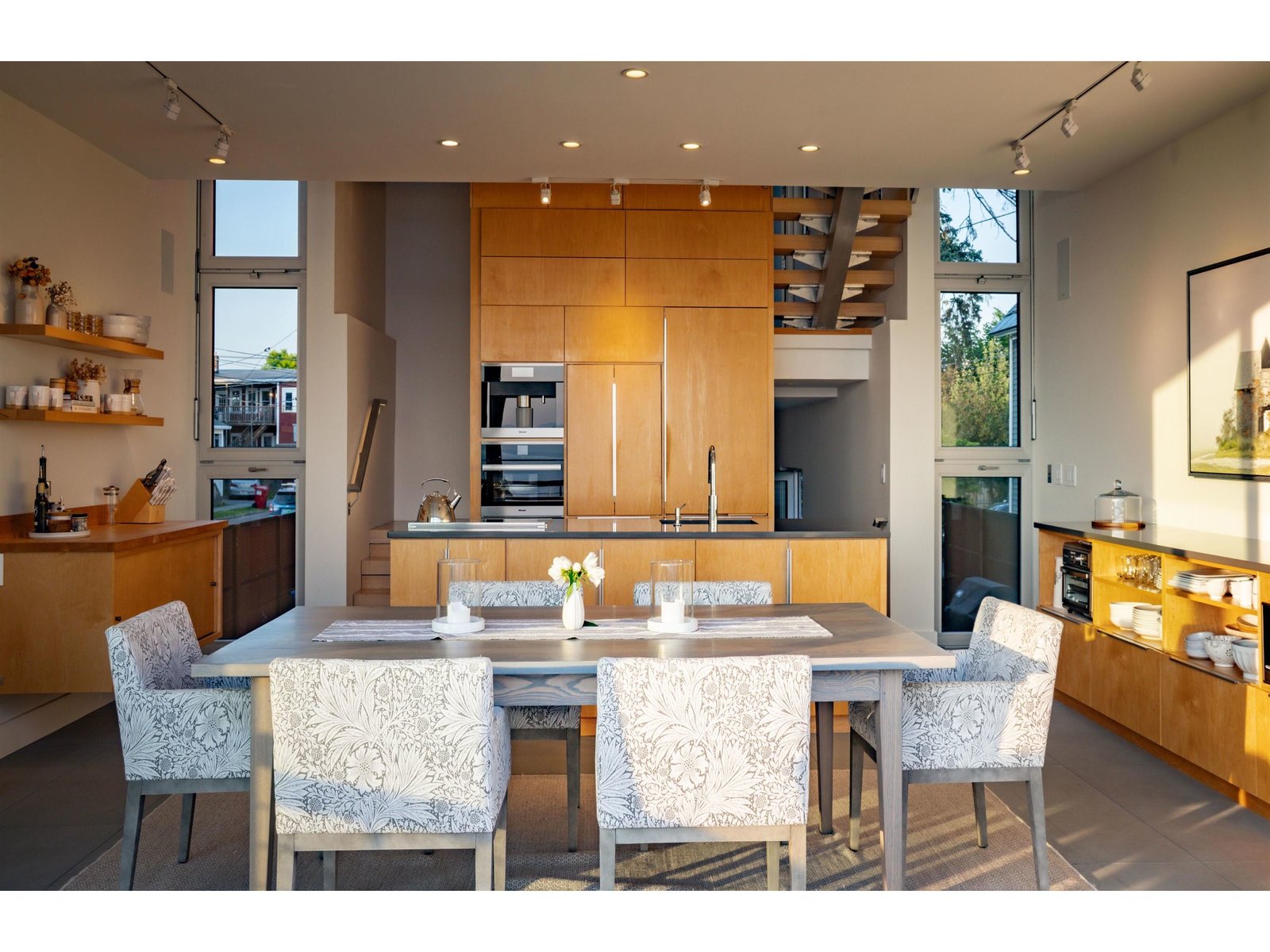 11 Lakeview Terrace
