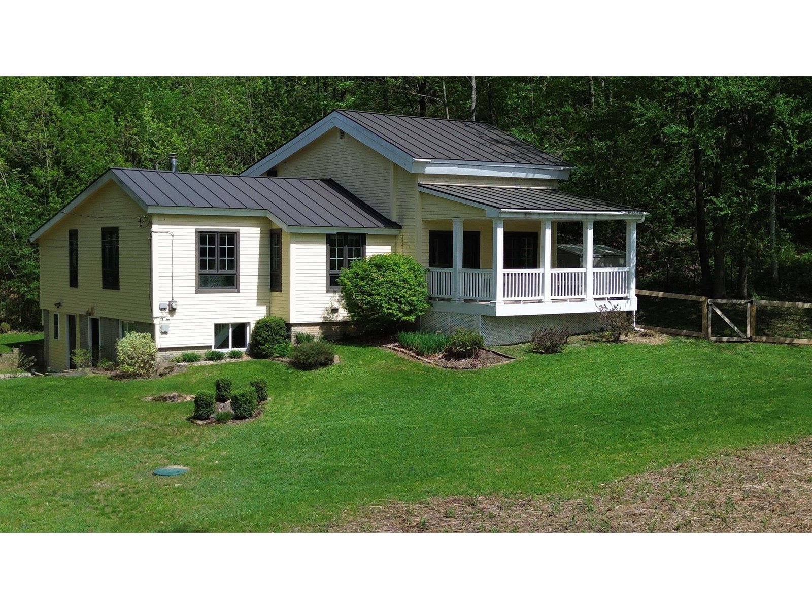 11 Lamore Road