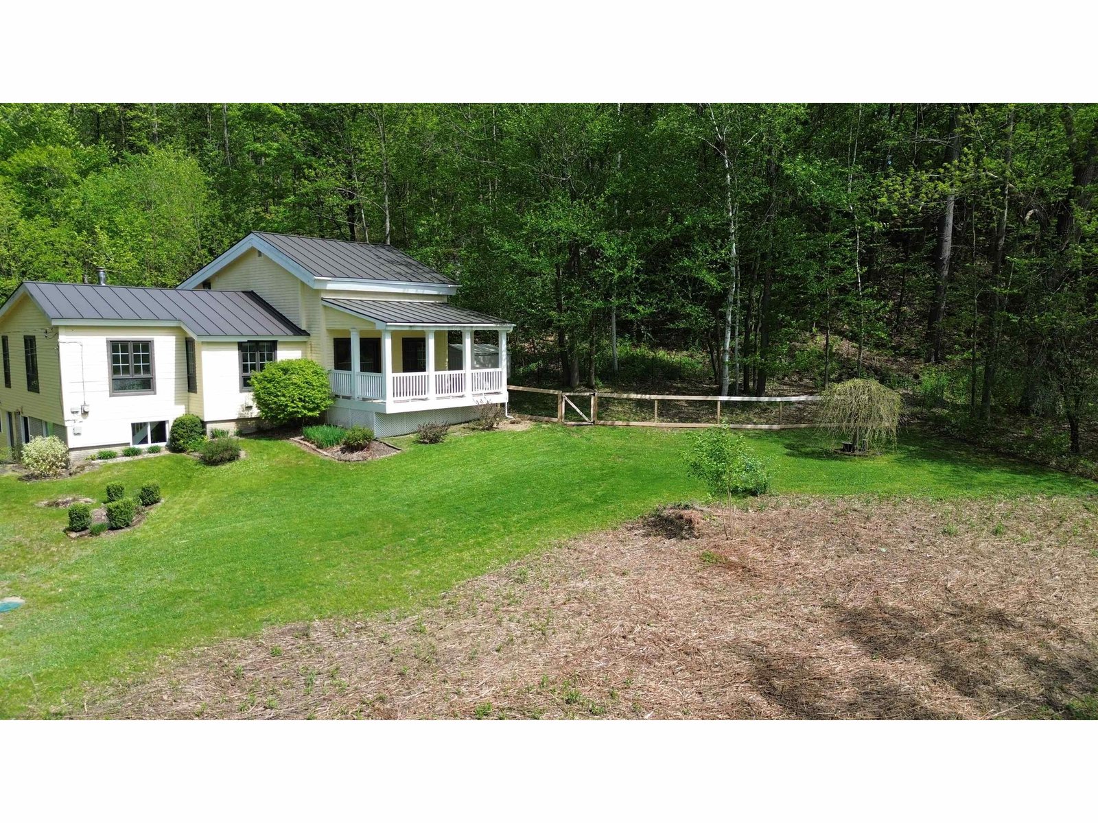 11 Lamore Road