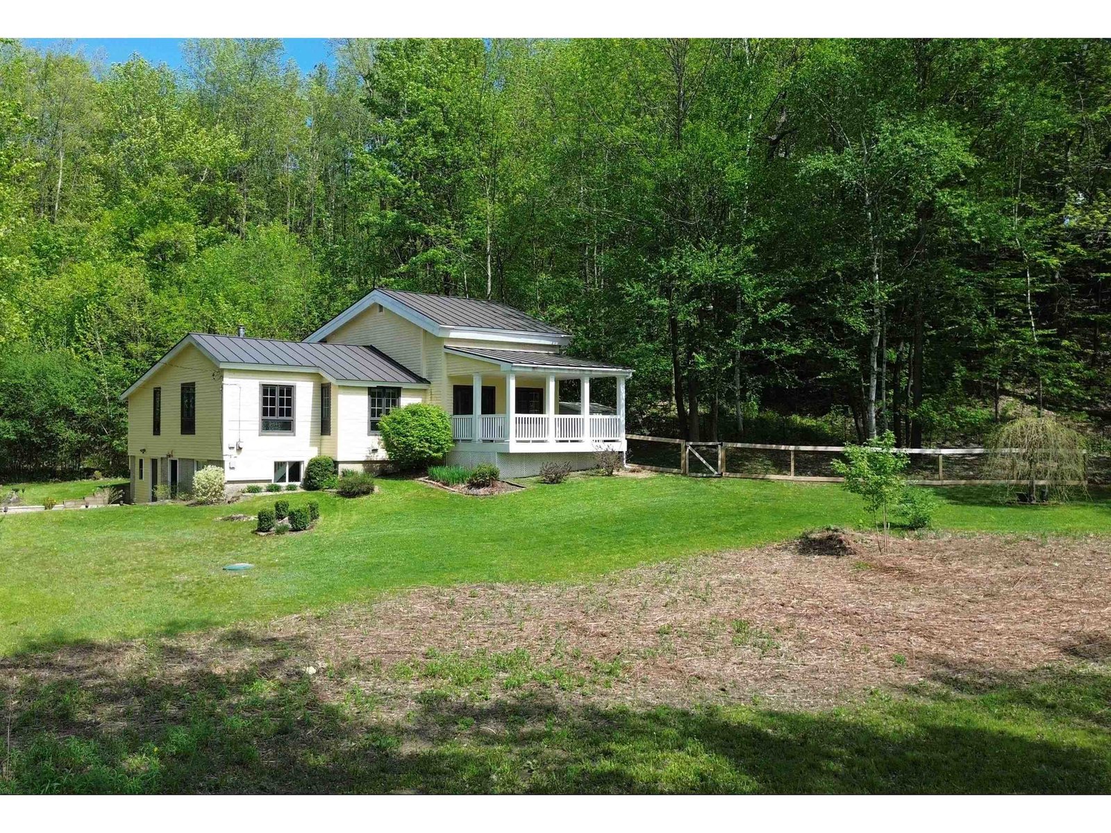 11 Lamore Road