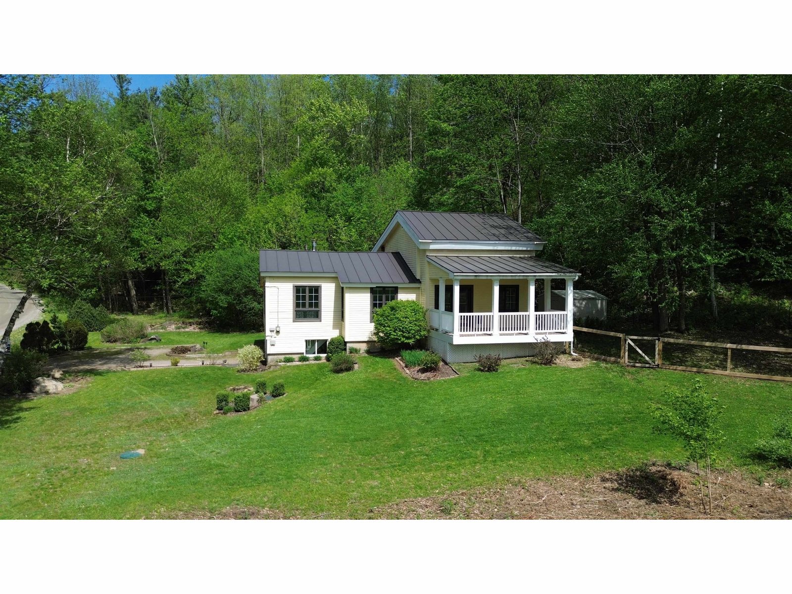 11 Lamore Road