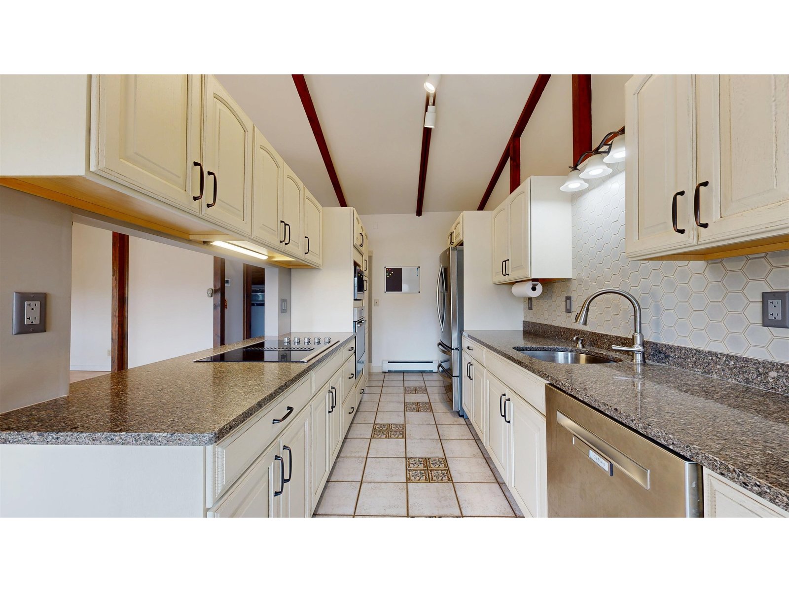 11 Lamore Road