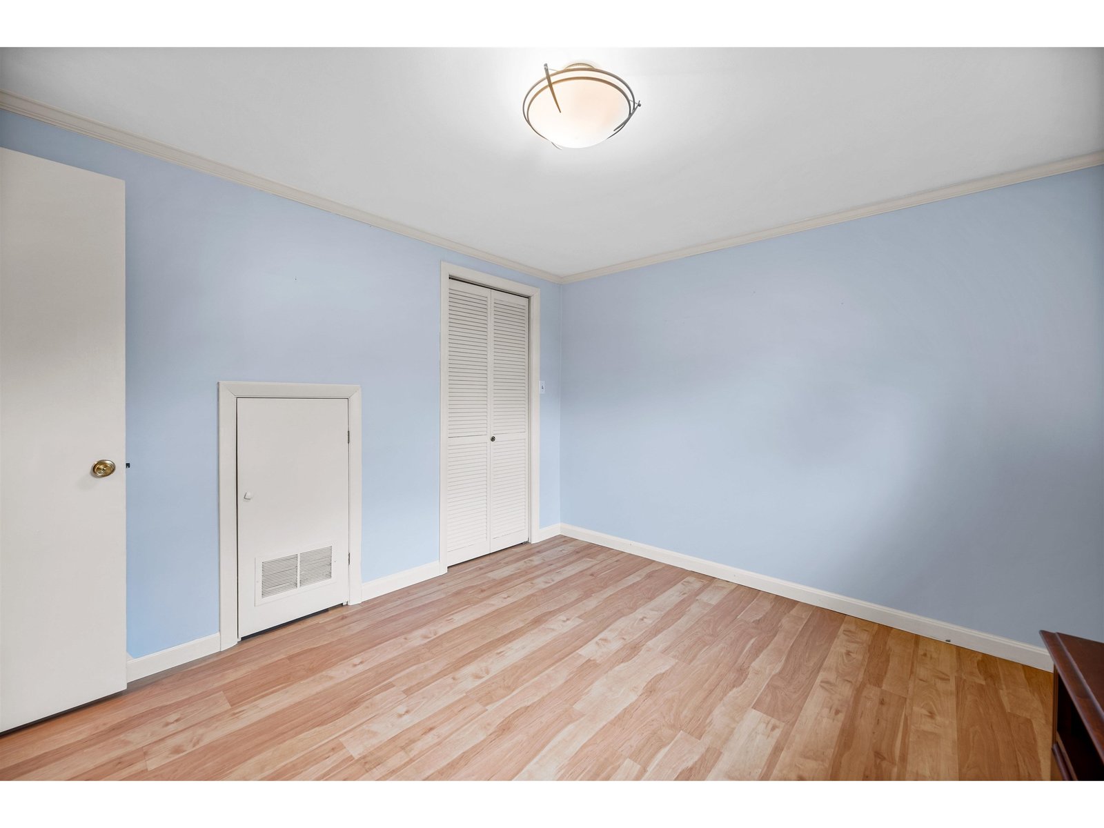 11 Ledge Drive