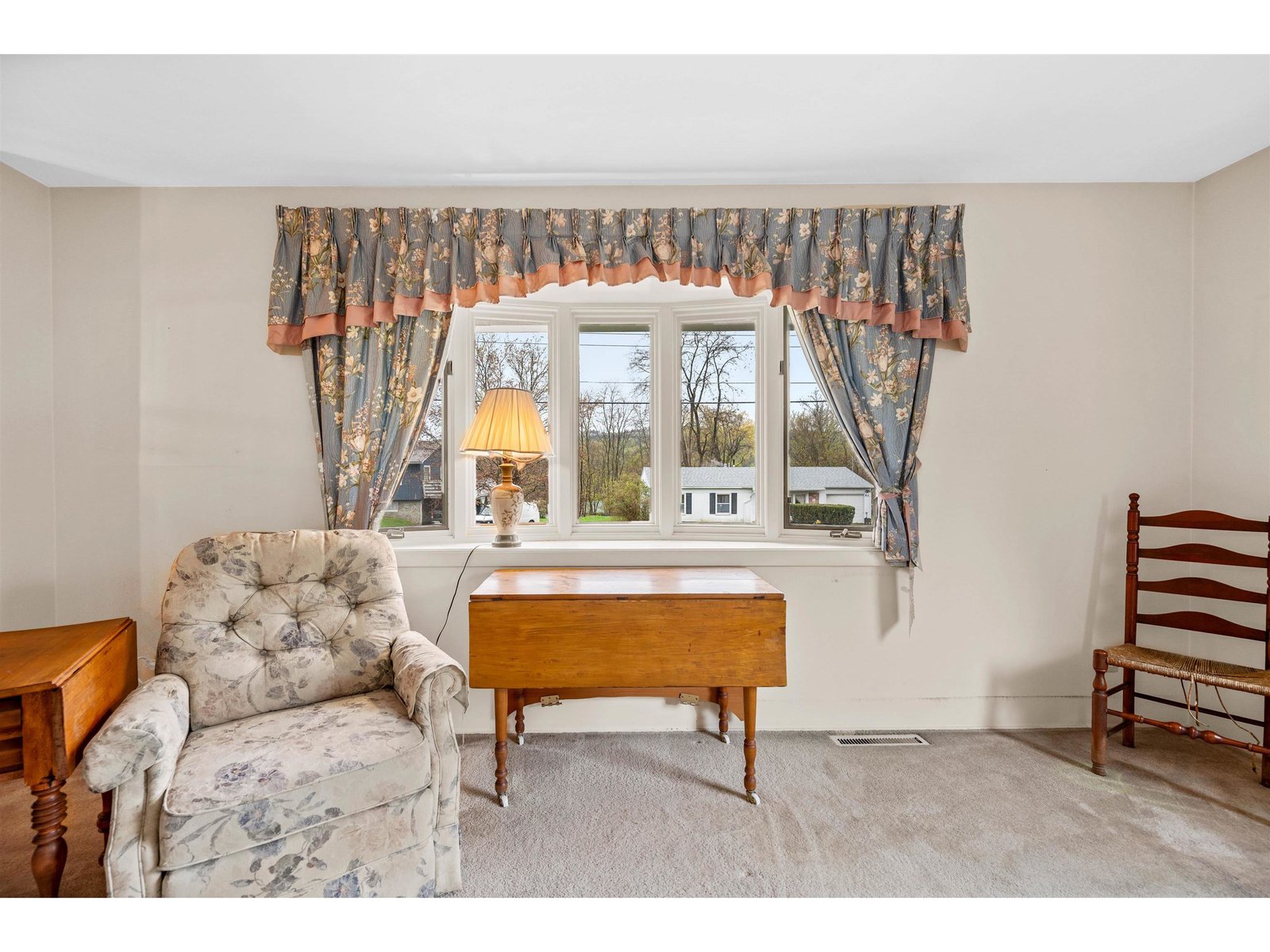 11 Ledge Drive