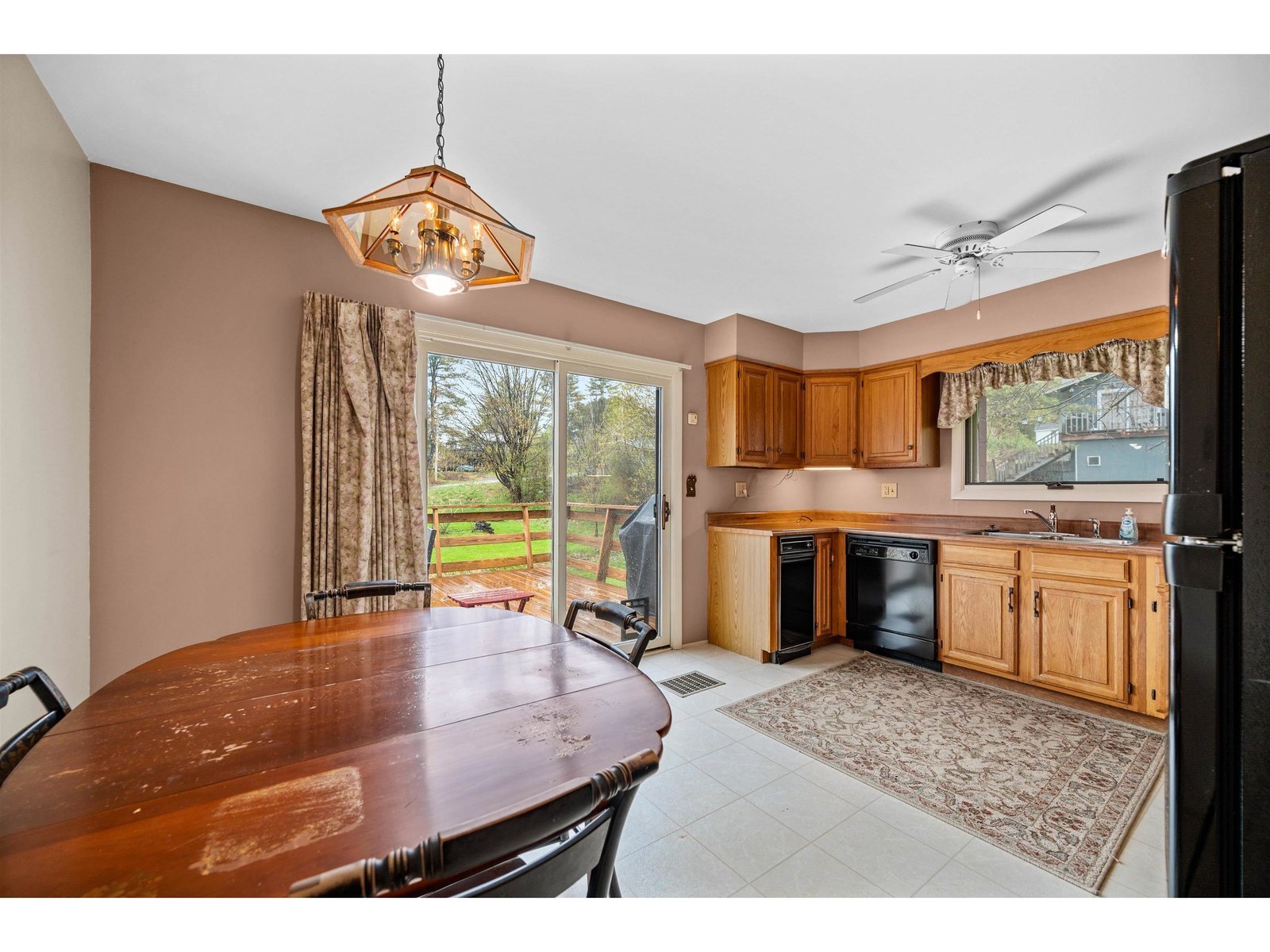 11 Ledge Drive