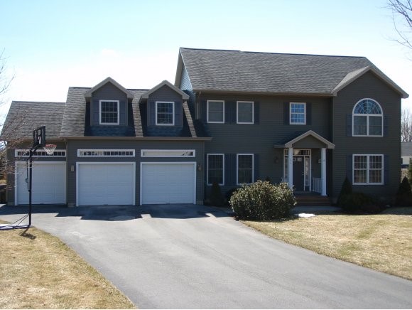 11 Ledge Drive