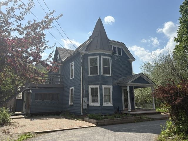 11 Maple Street