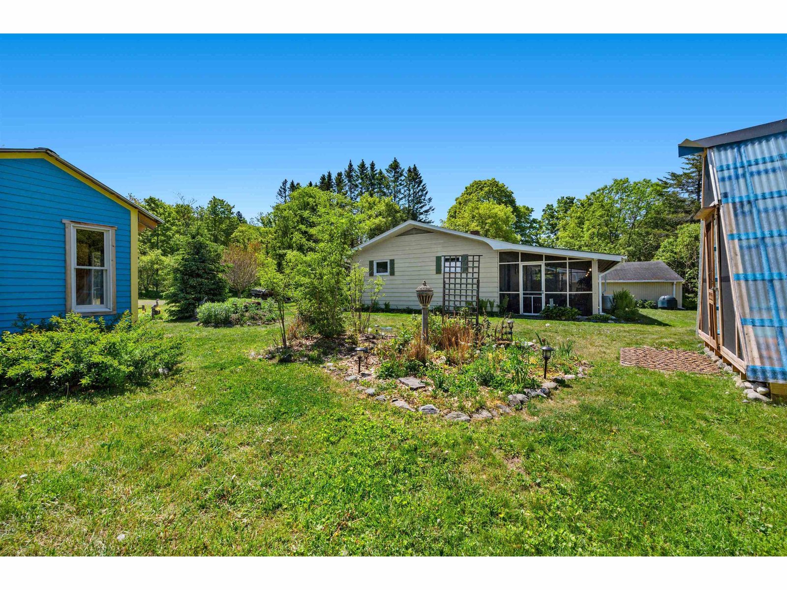 11 Morris Drive