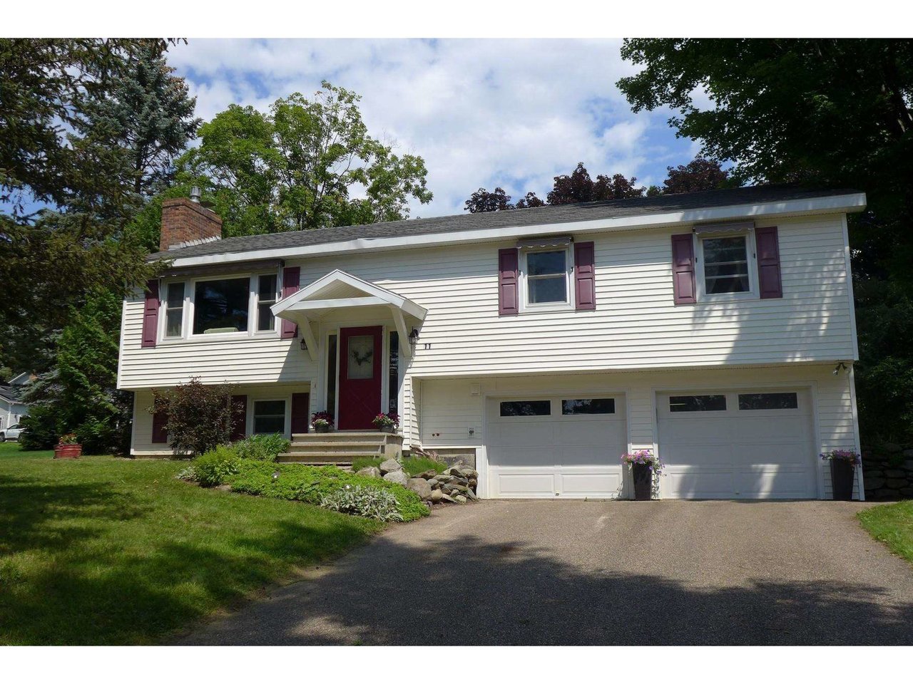 11 Oak Hill Road