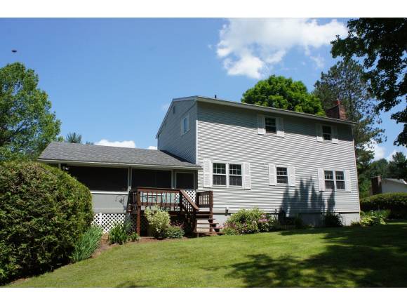11 Oakwood Lane