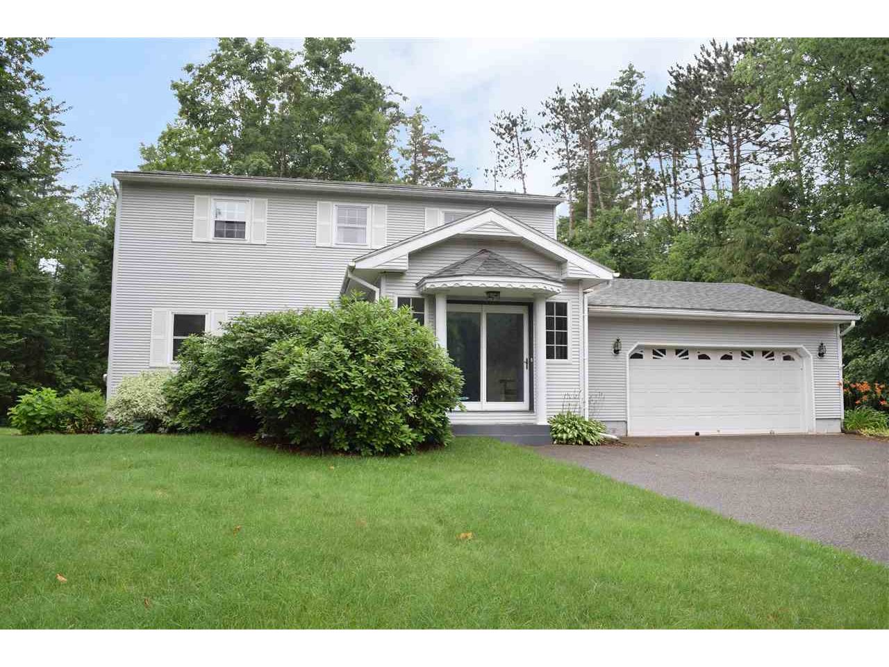 11 Oakwood Lane