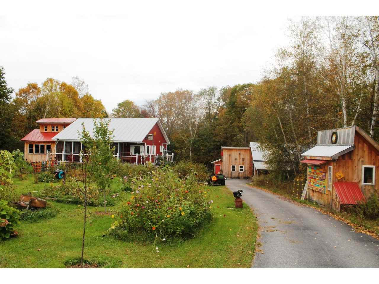 11 Paddock Lane
