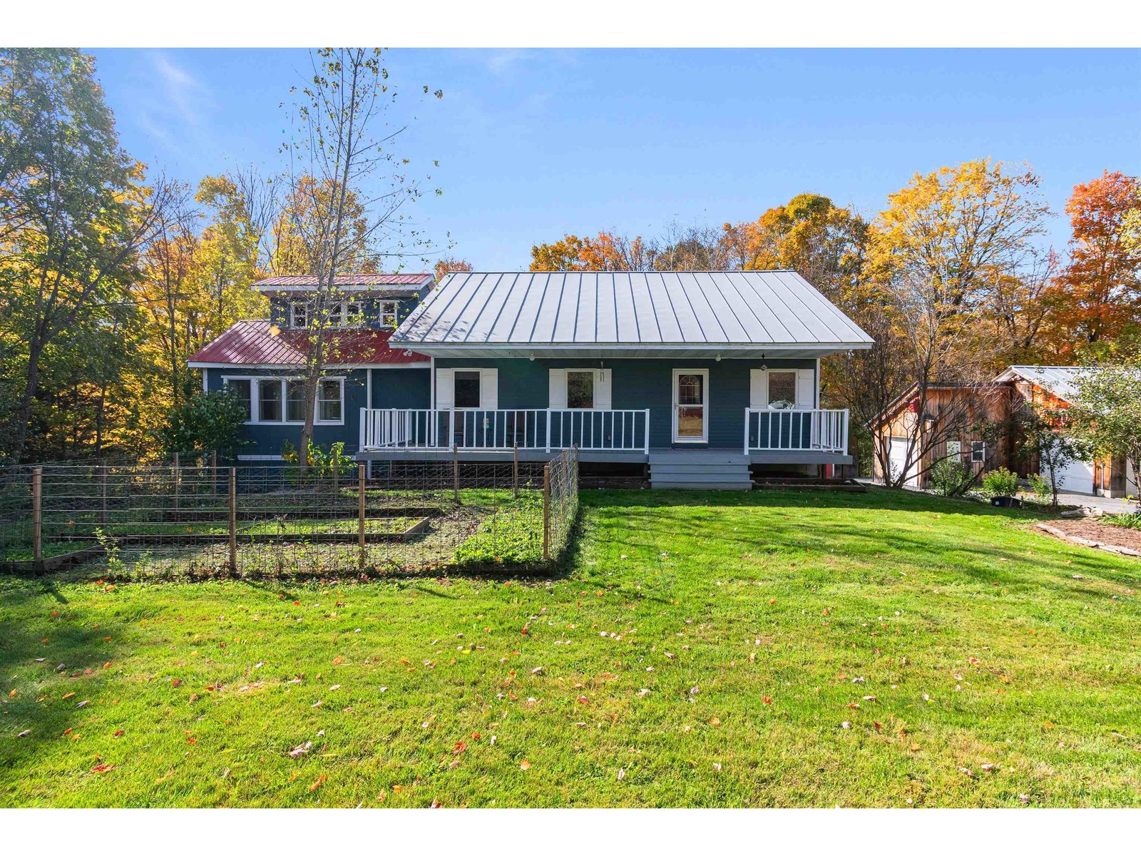 11 Paddock Lane