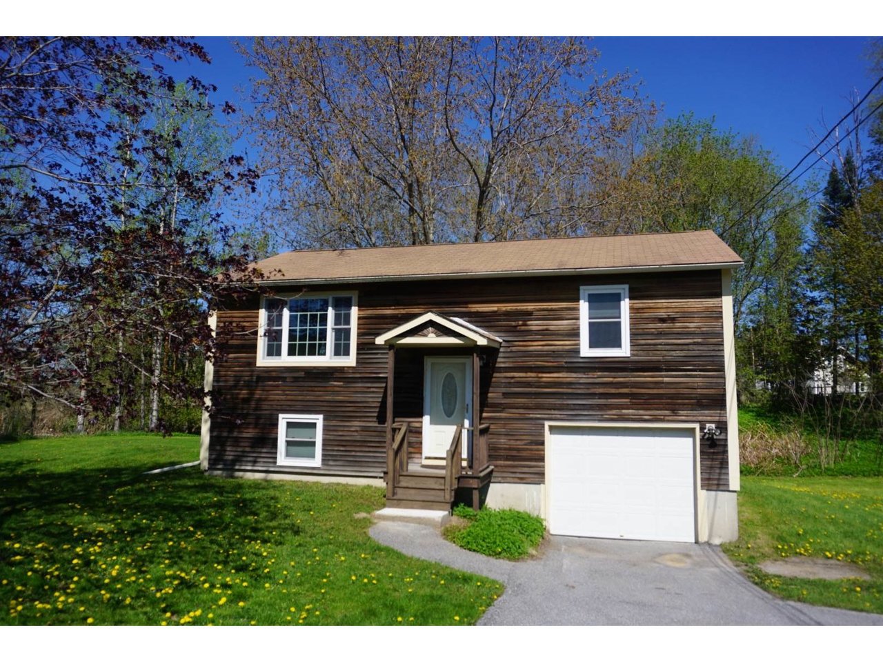 11 River Road