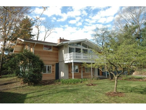 11 Sebring Road