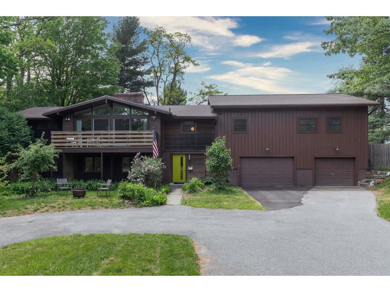 11 Sebring Road