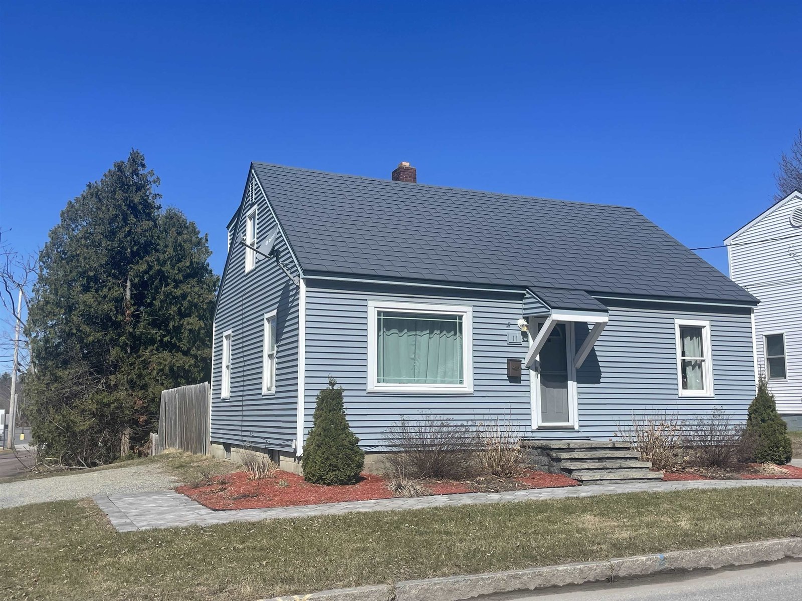 11 South Summit Street