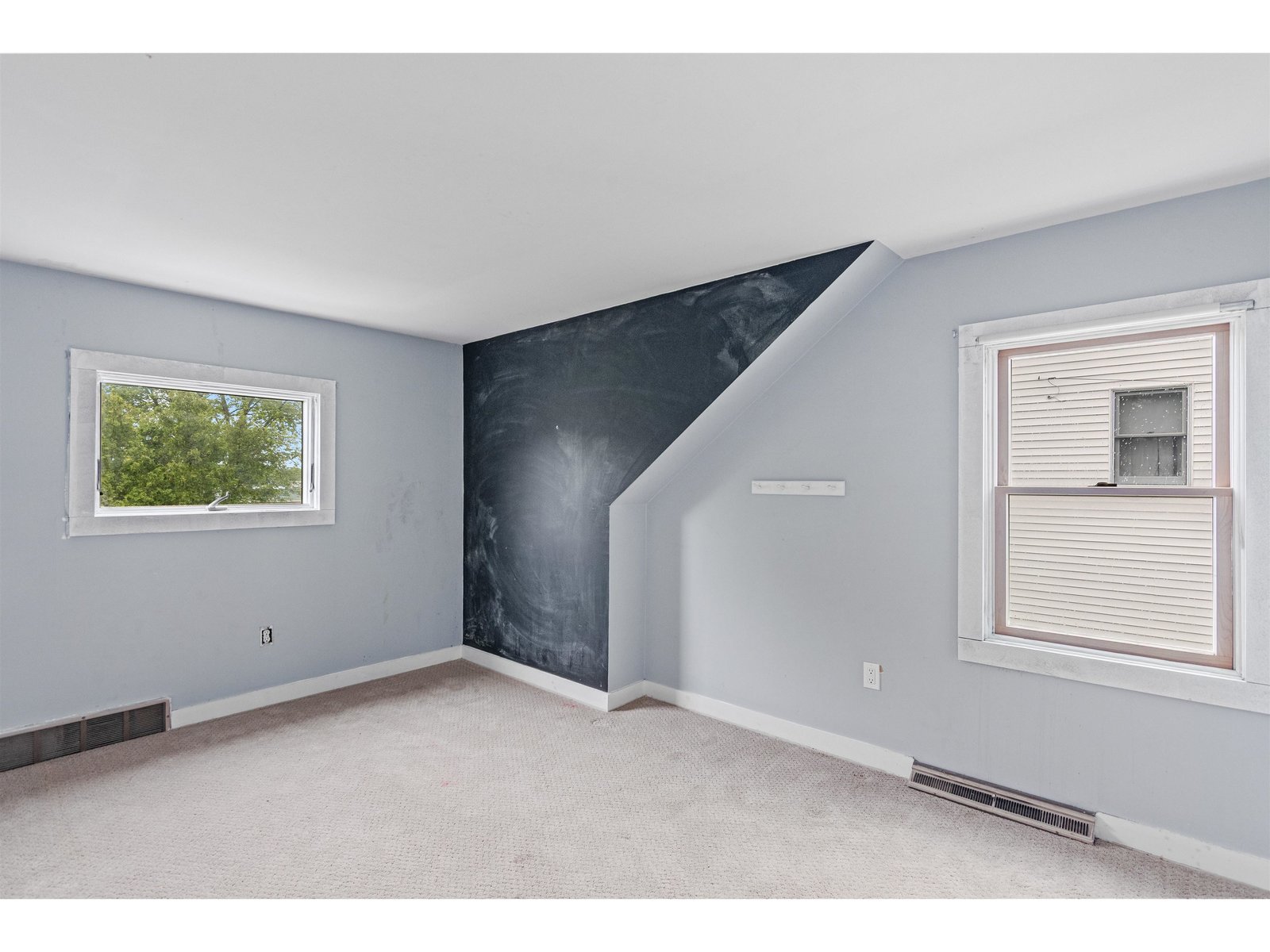 11 South Summit Street