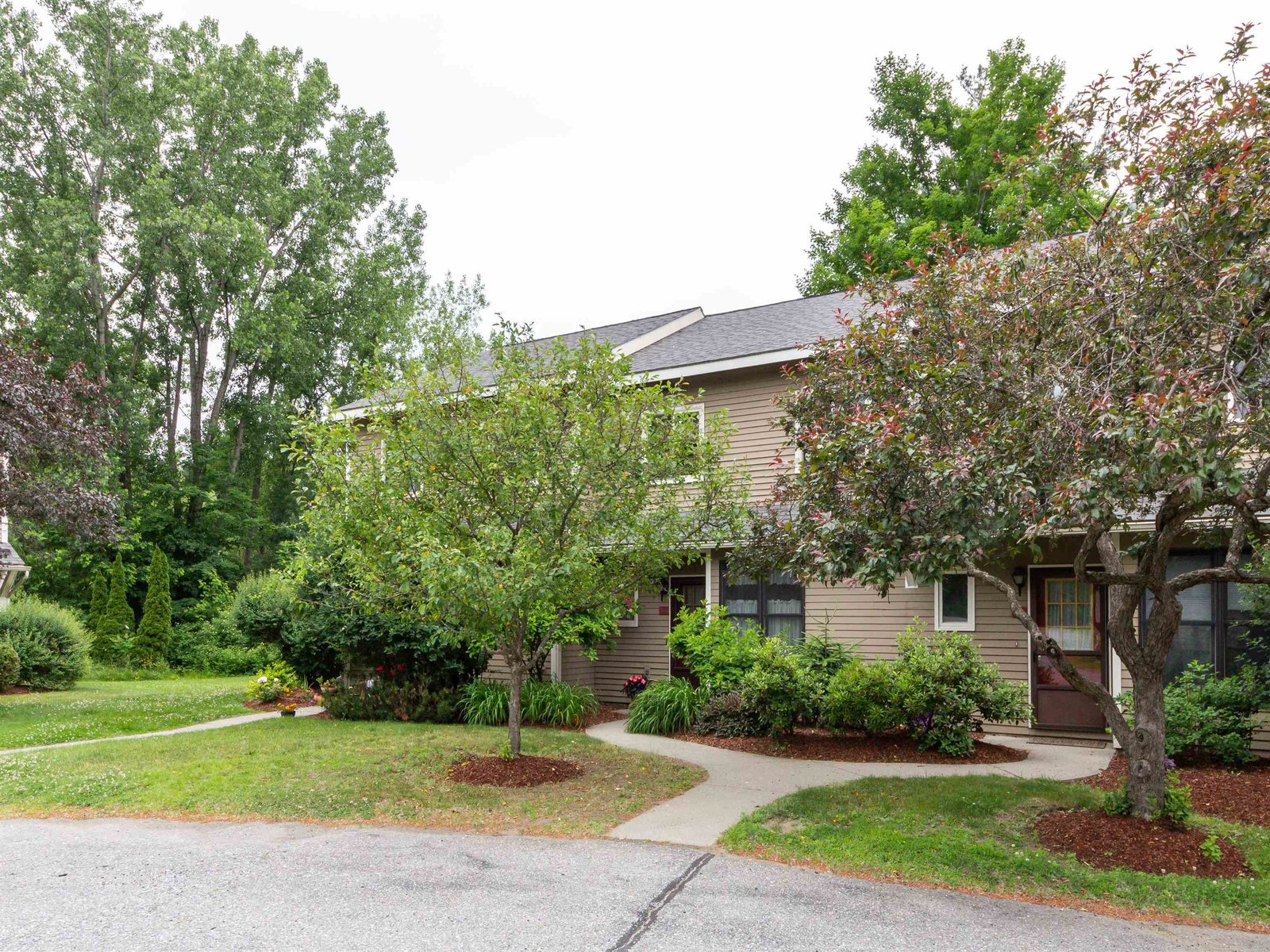 11 Stonehedge Drive, Unit K