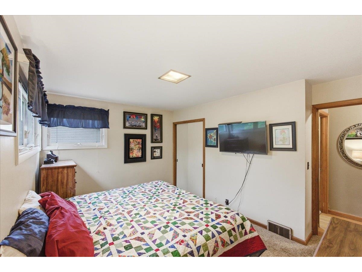 11 Wealthy Avenue