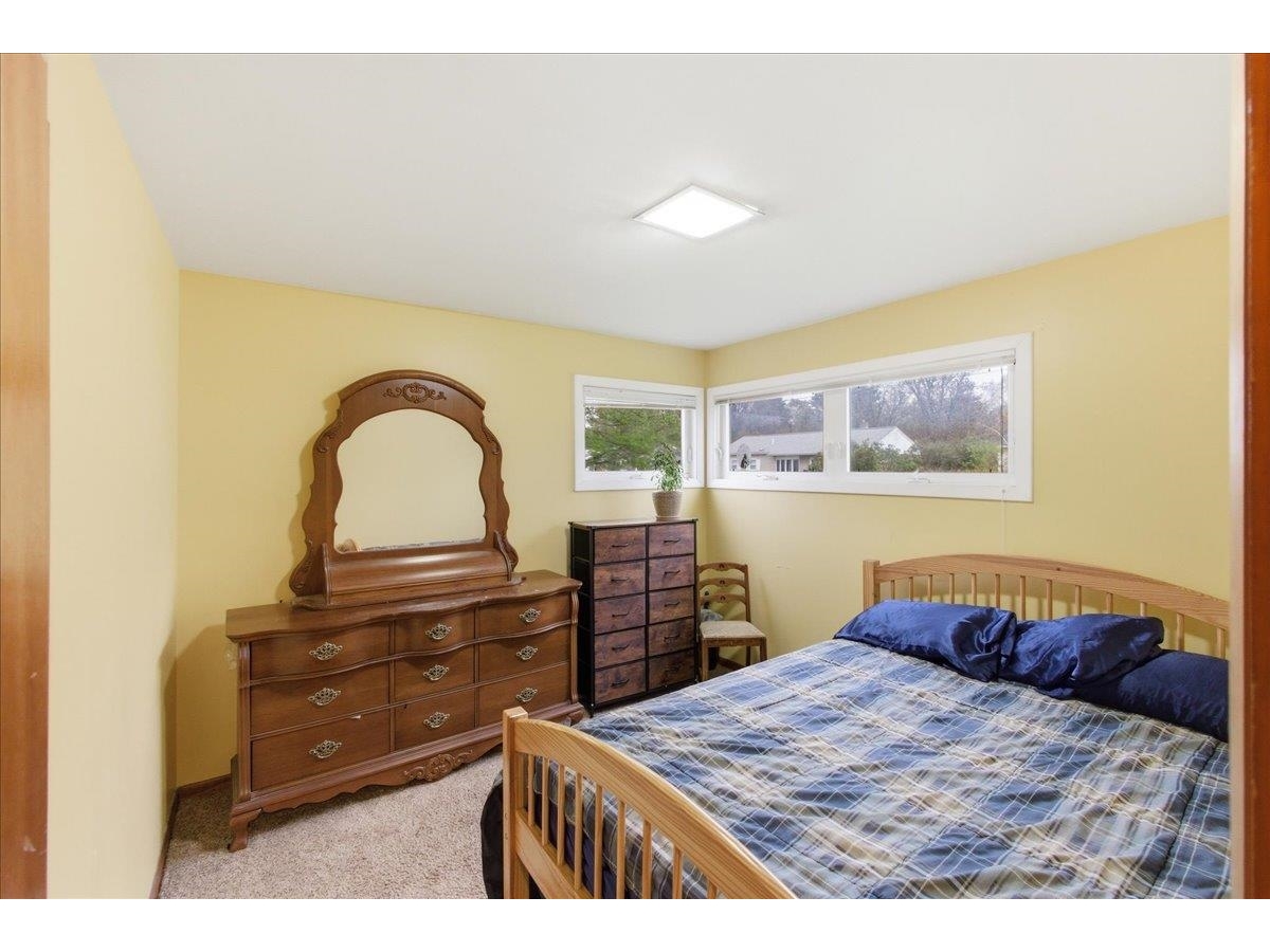 11 Wealthy Avenue