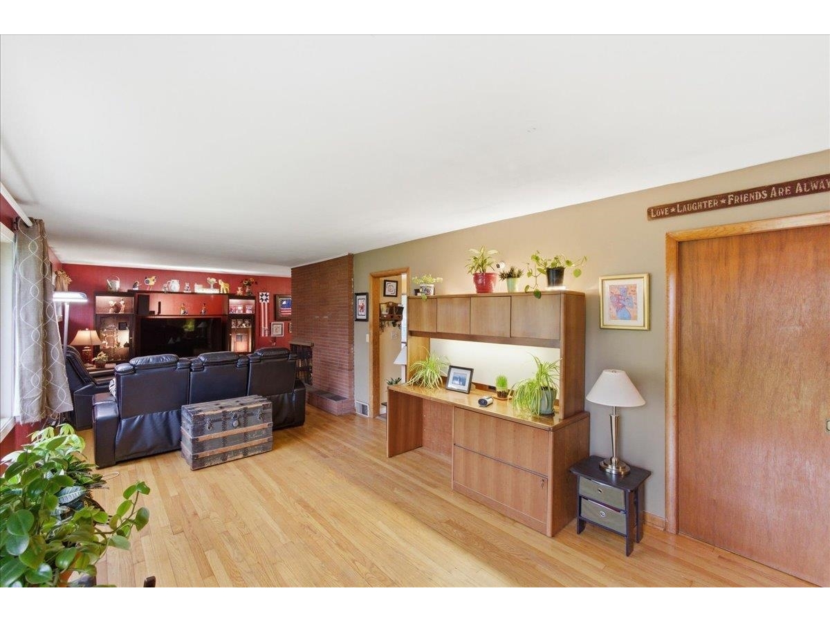 11 Wealthy Avenue
