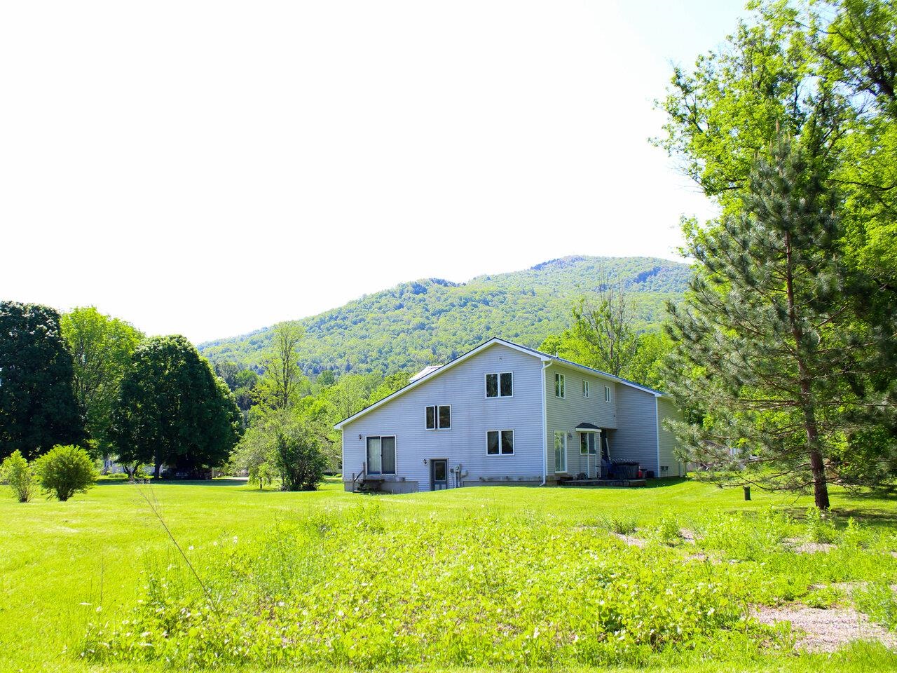 Close to Hiking Trails