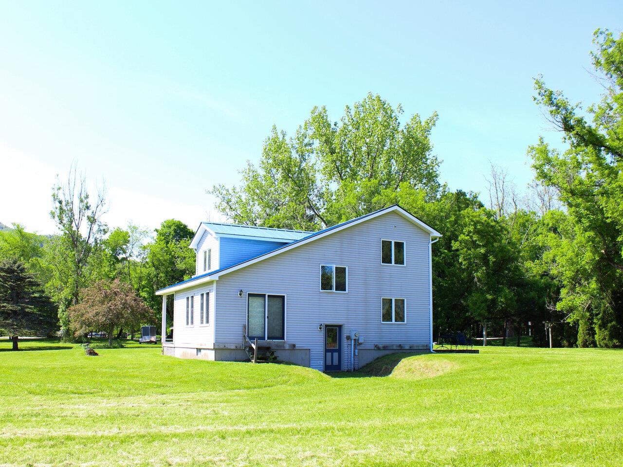 11 Wheeler Lane