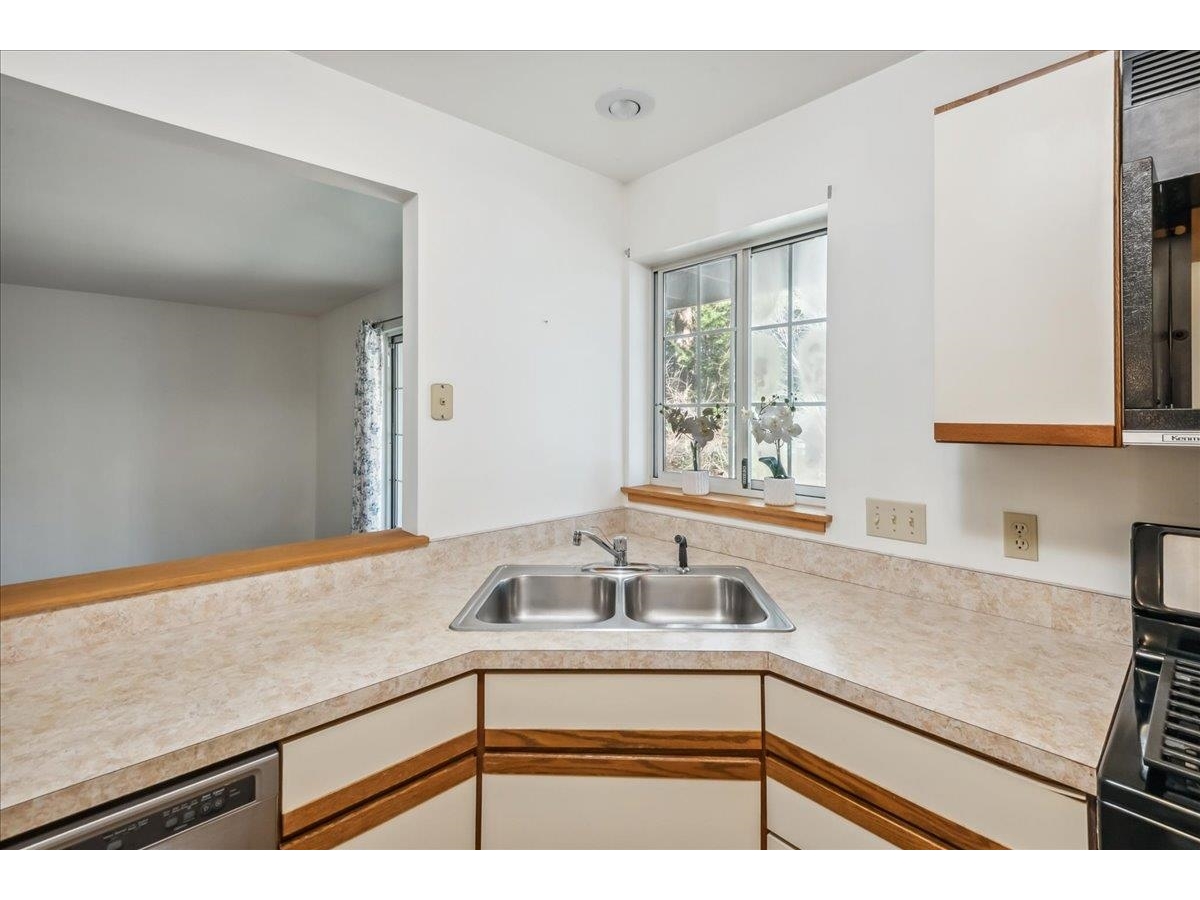11 Winding Brook Drive