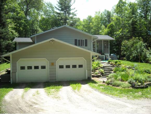 11 Woodland Drive