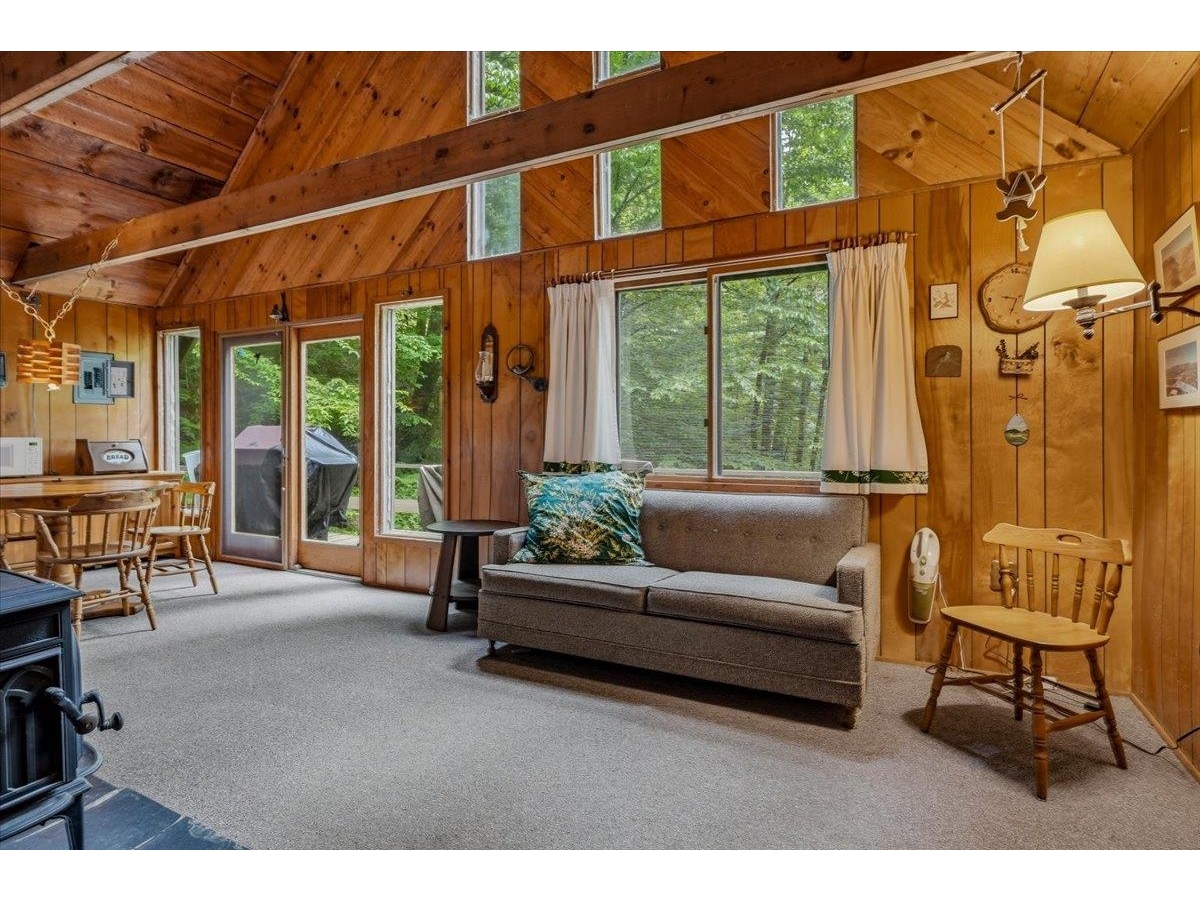 110 Spring Hill Lane