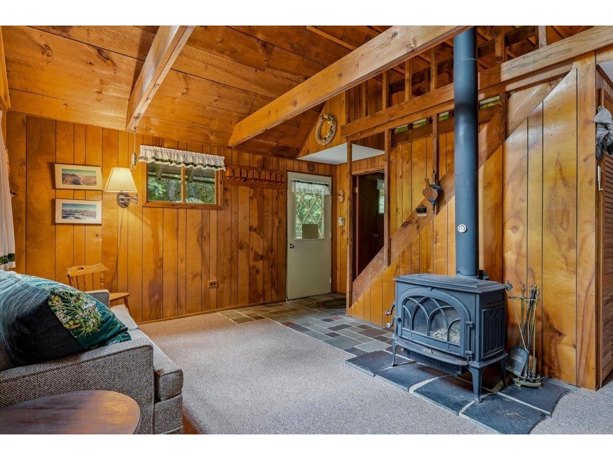 110 Spring Hill Lane
