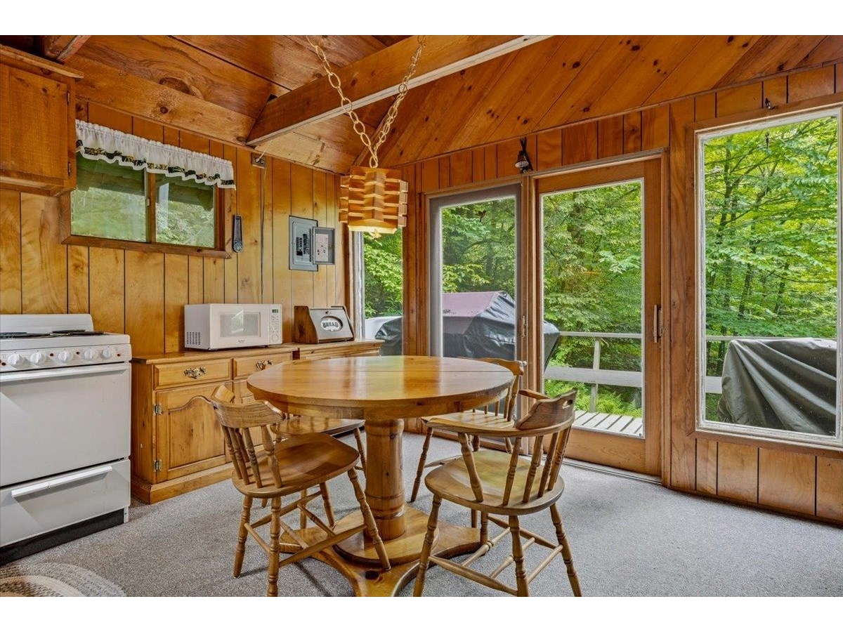 110 Spring Hill Lane