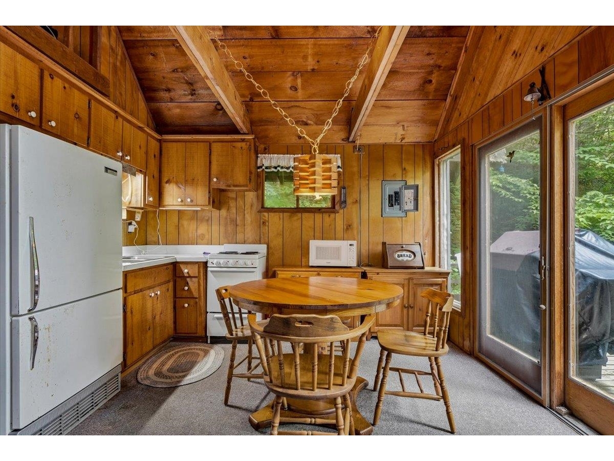 110 Spring Hill Lane