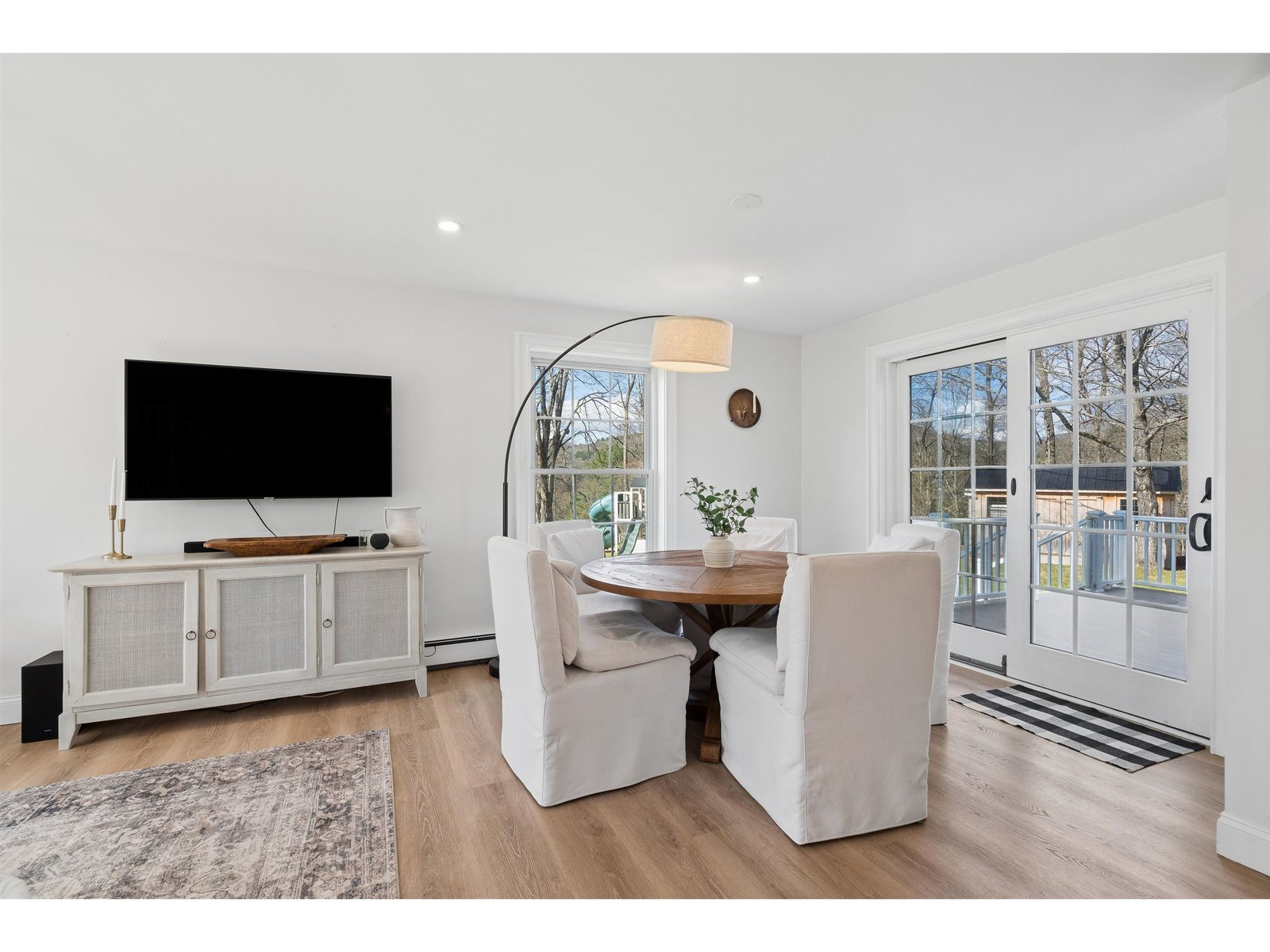 1100 Stock Farm Road