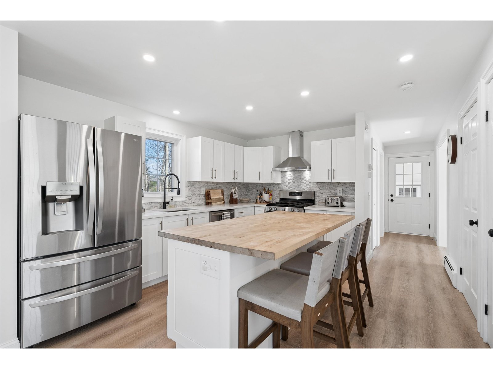 1100 Stock Farm Road