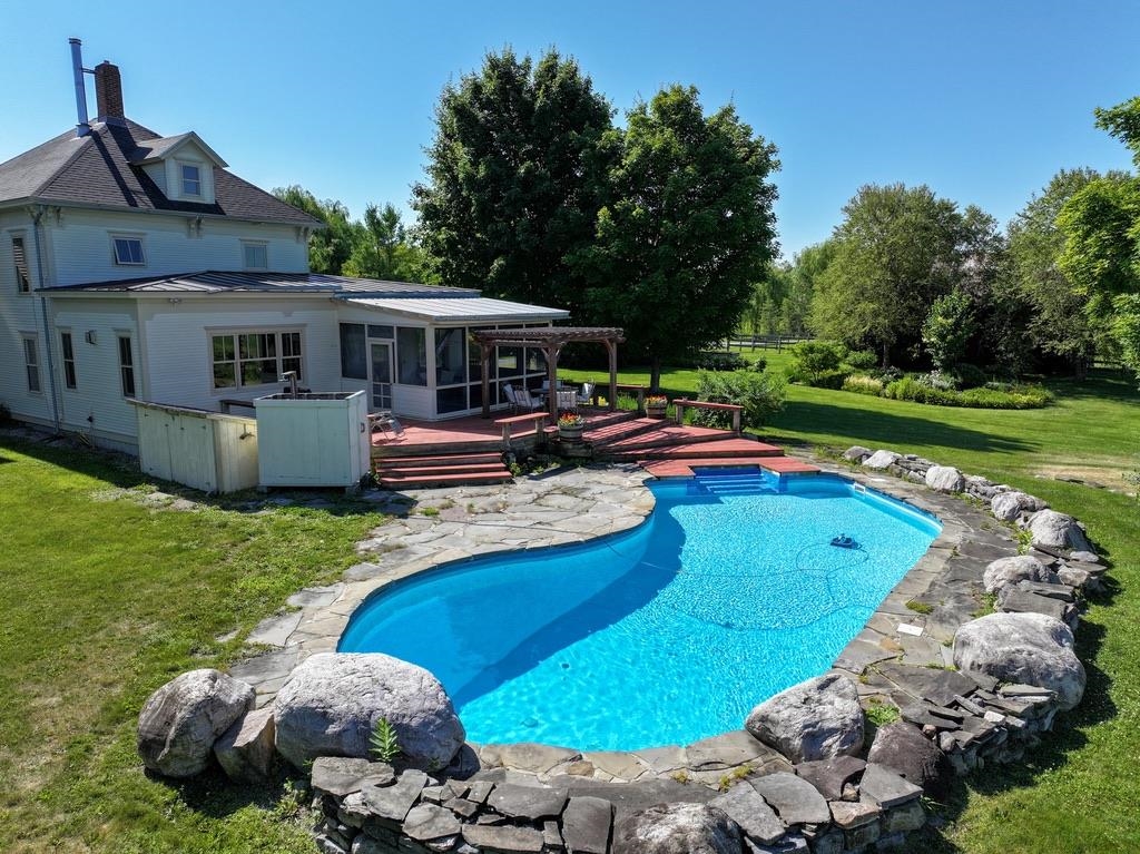 1104 Grandey Road