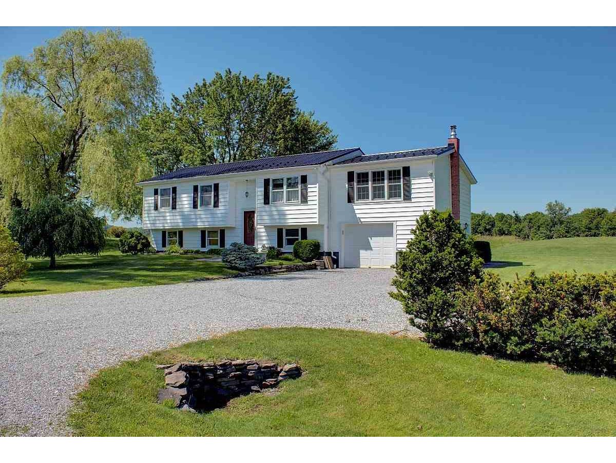 1106 Lake Road