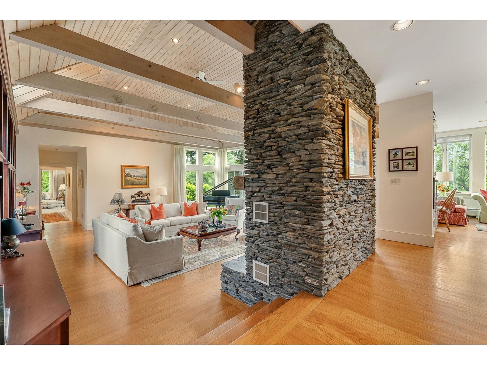 1109 East Warren Road