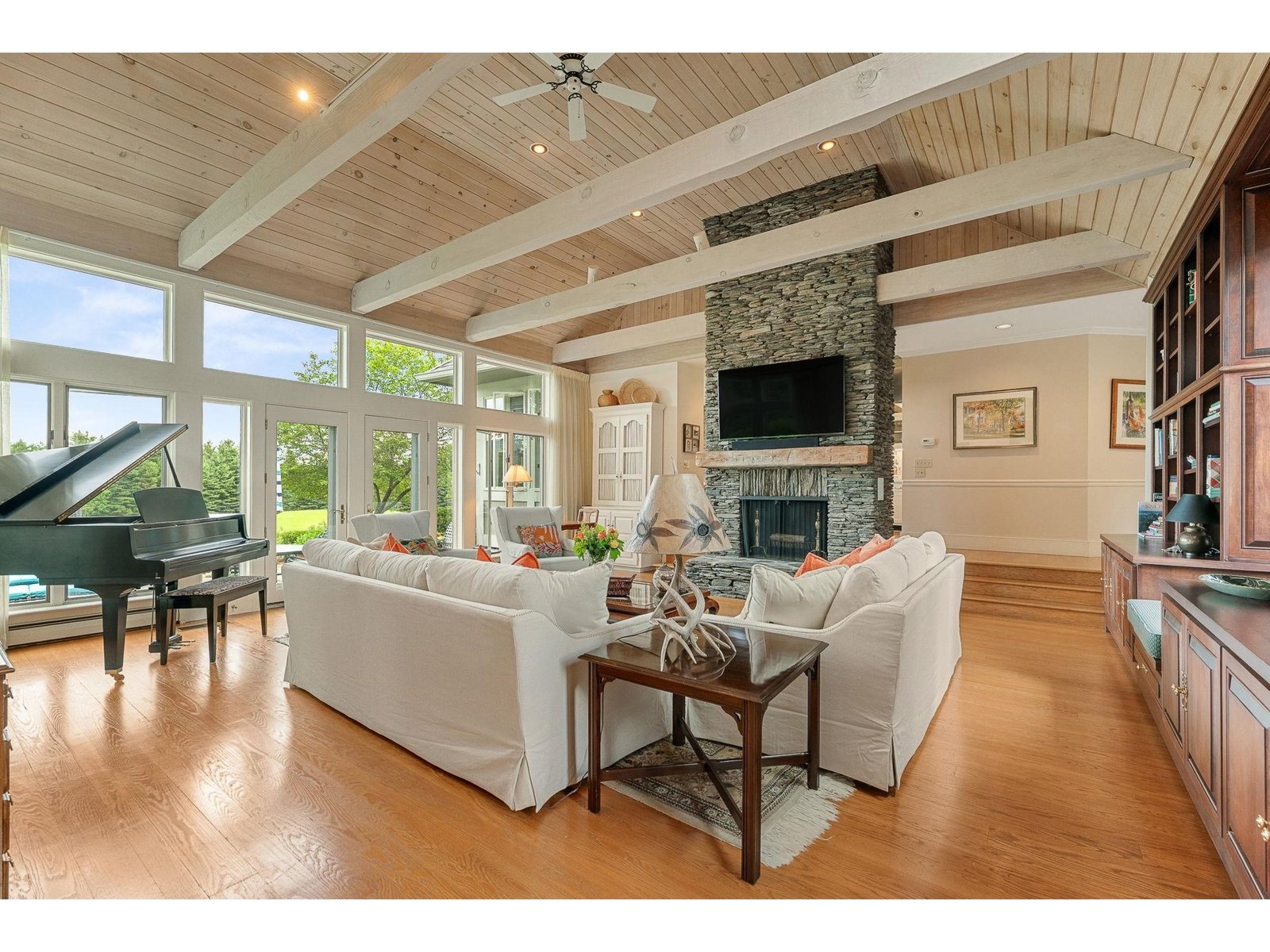 1109 East Warren Road