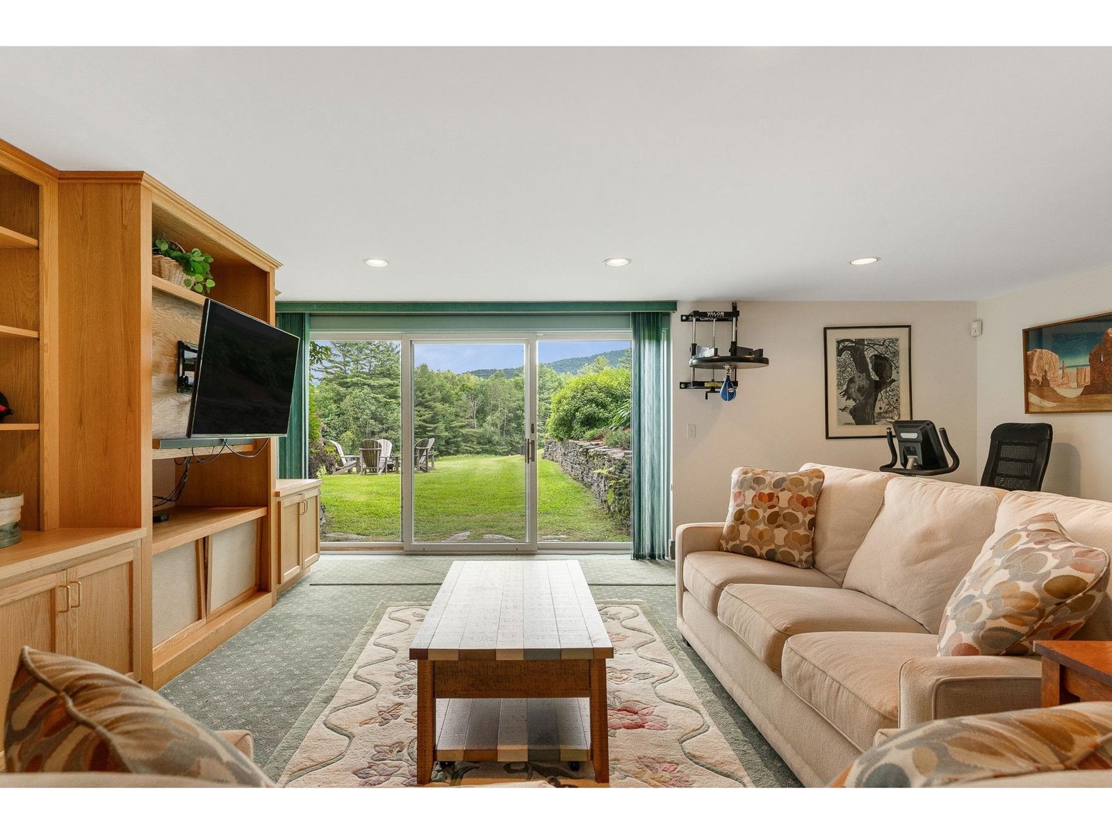 1109 East Warren Road