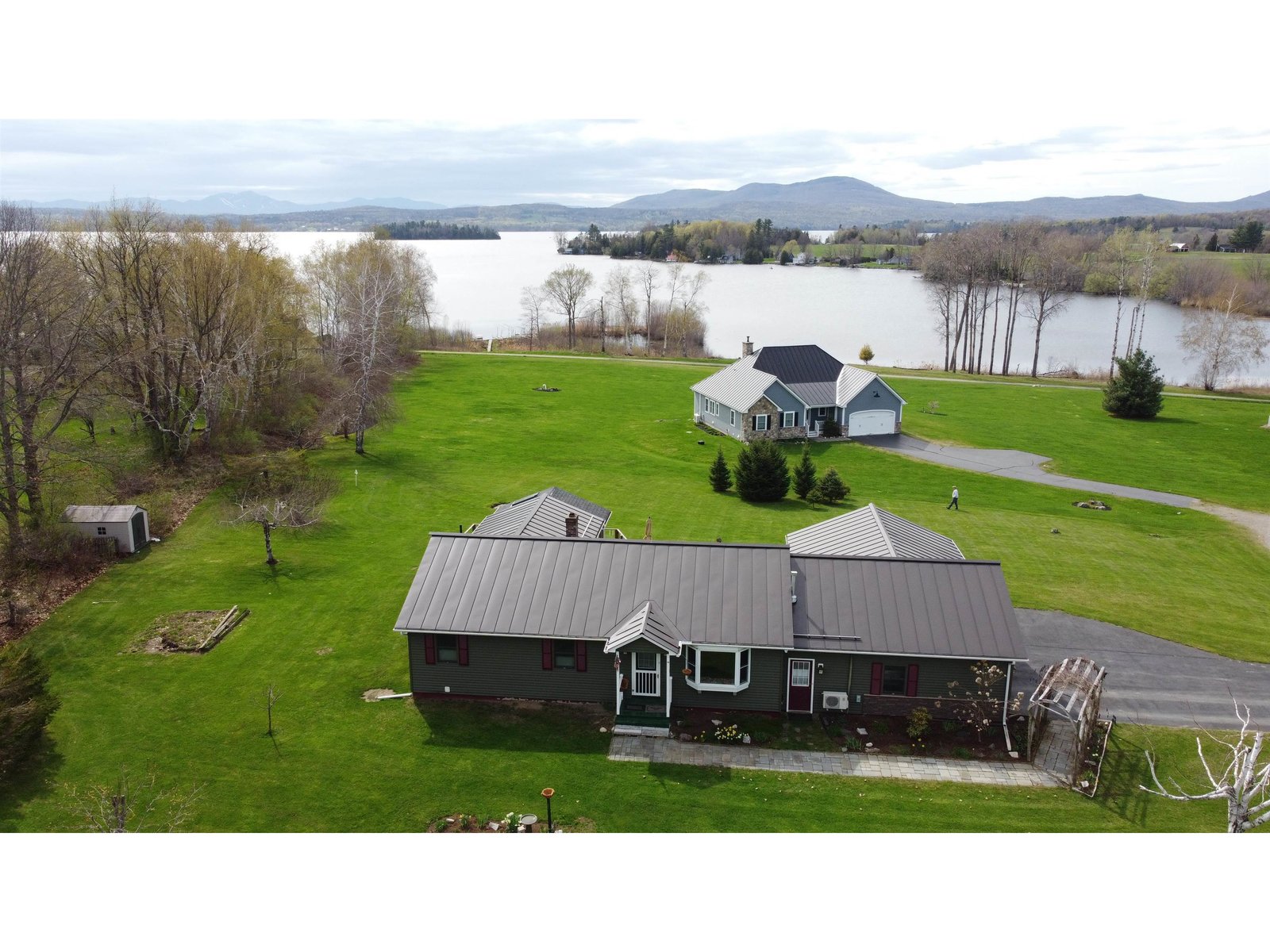 111 John's River Dr.