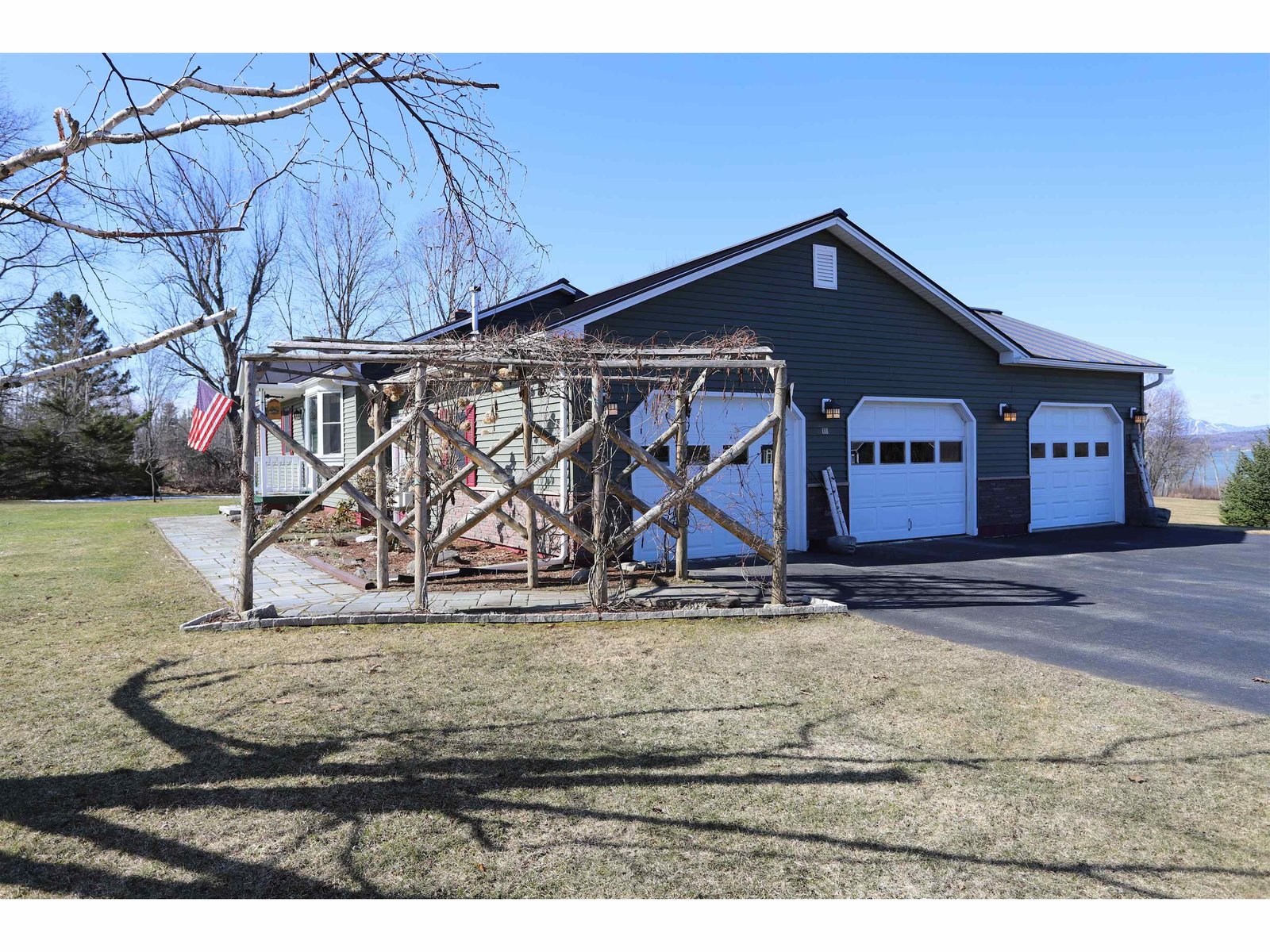 3-Car Garage