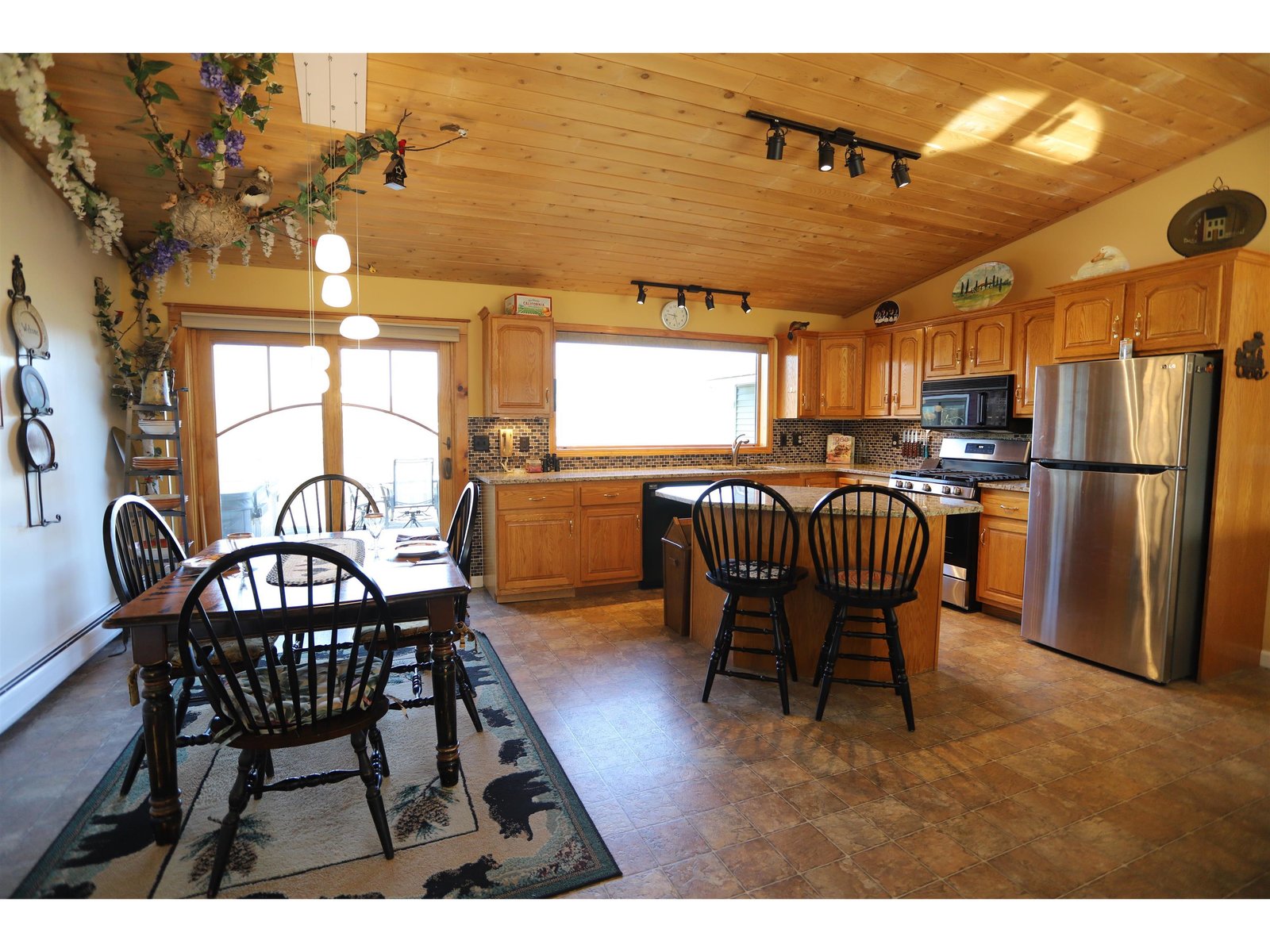 Kitchen/Dining