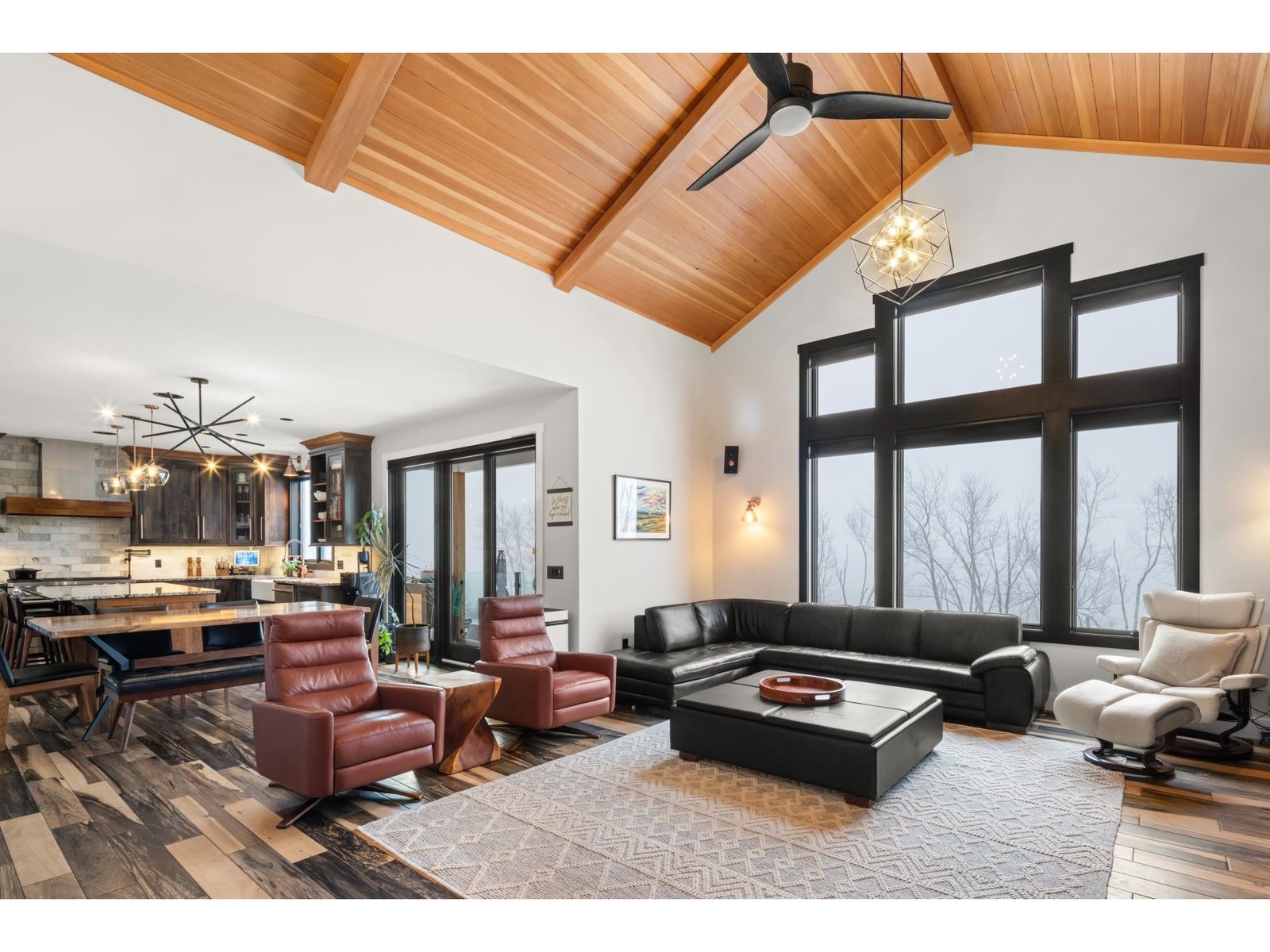 111 Lakeside Avenue