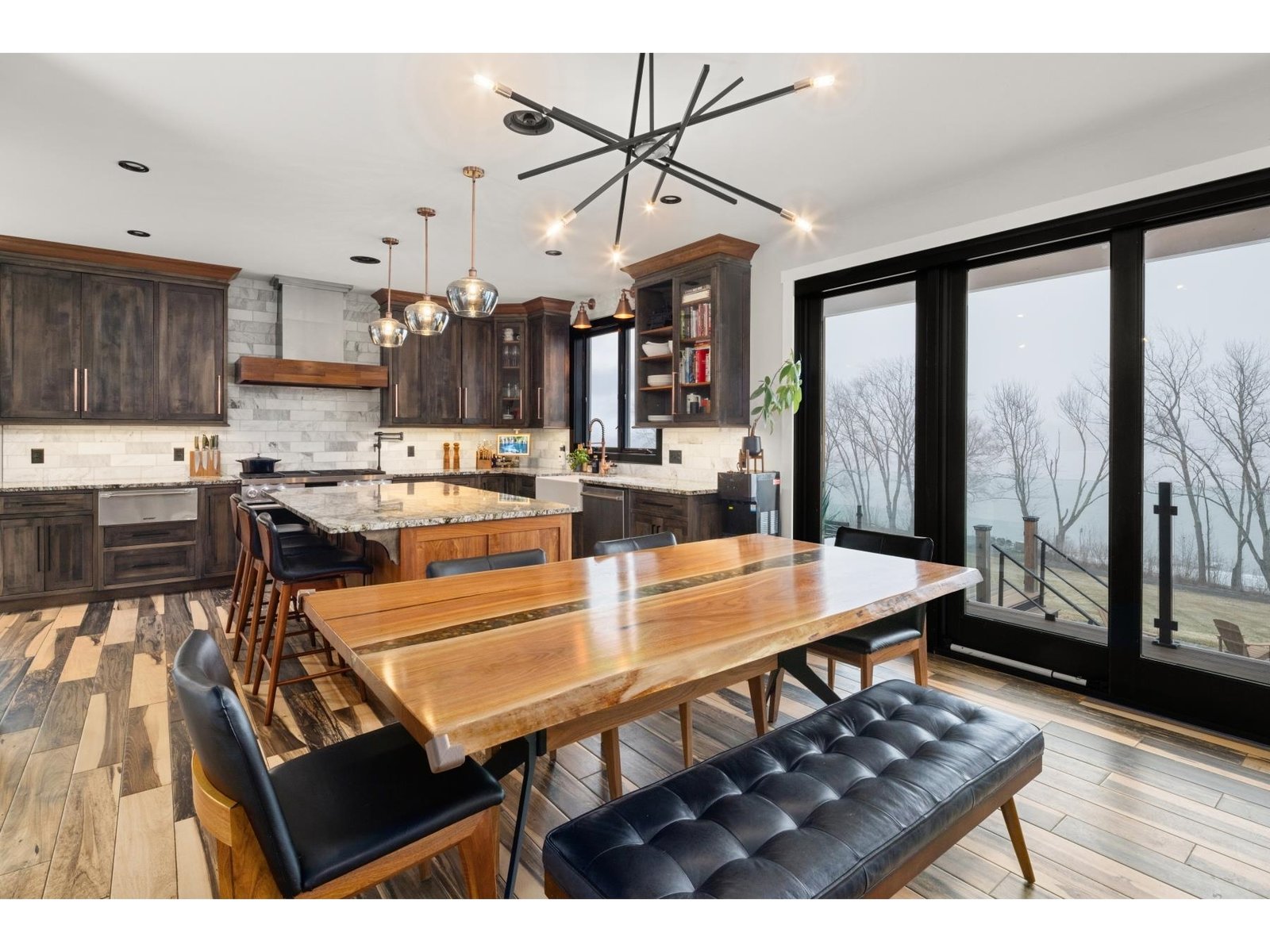 111 Lakeside Avenue