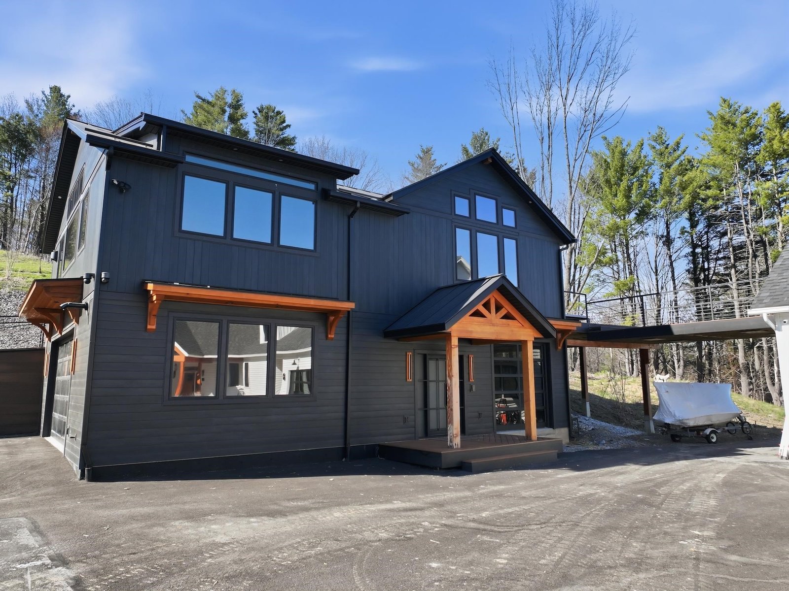 111 Lakeside Avenue